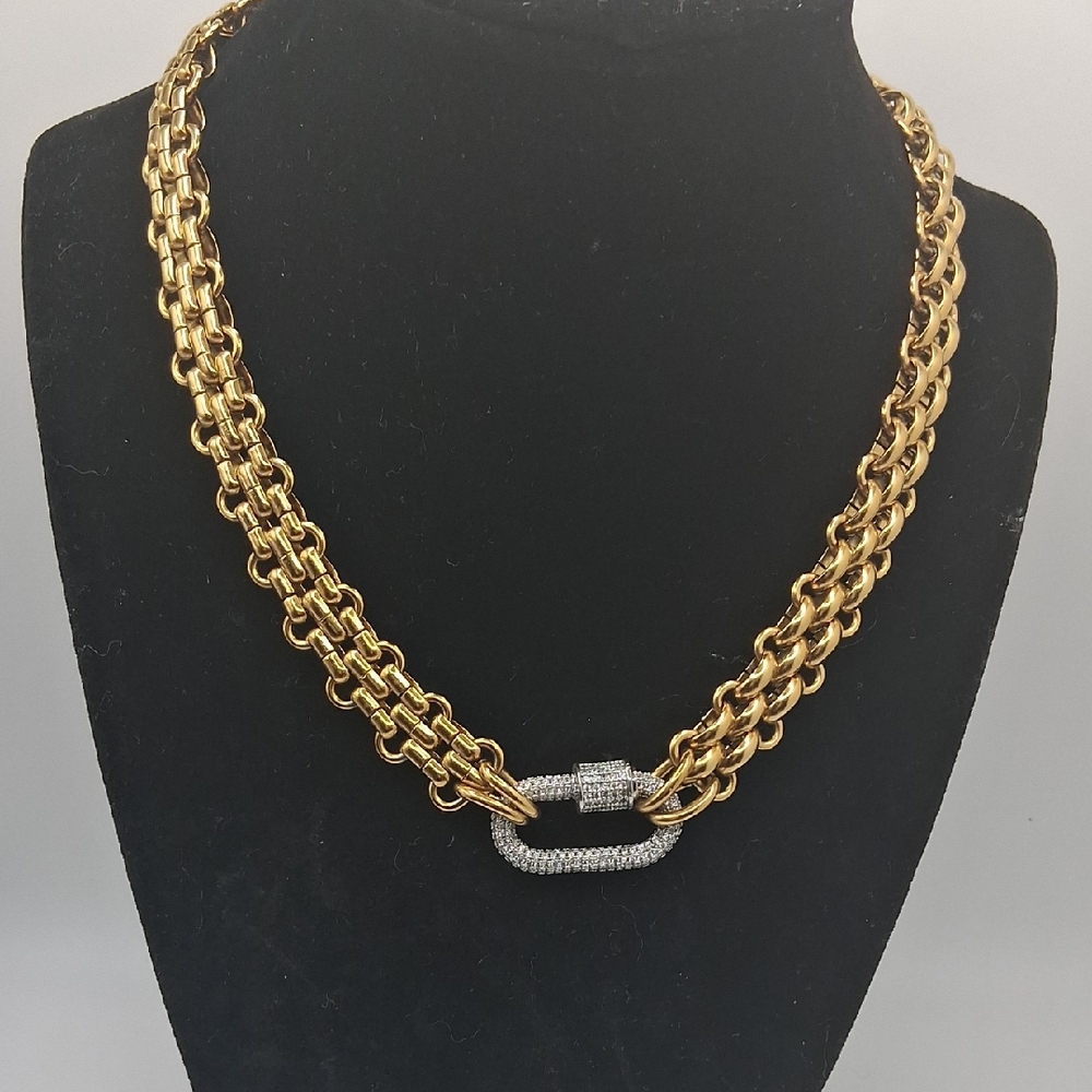 Luxurious Gold and Silver Necklace